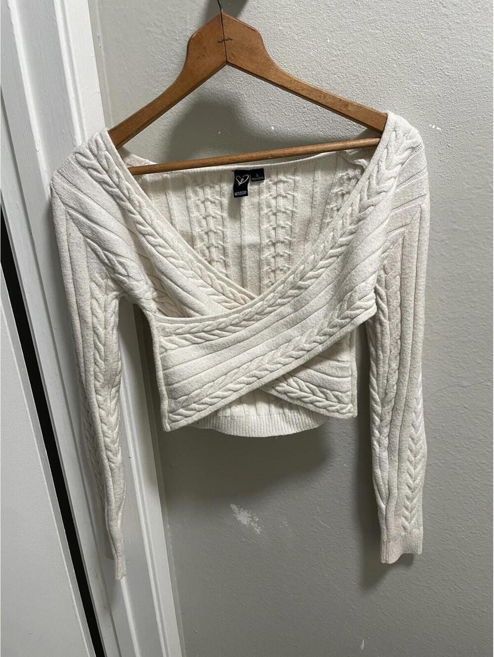 Windsor Cable Knit V Neck Long Sleeve Sleeve Ivory Size S
